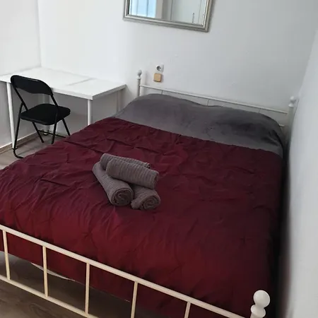 Flat With Heated Pool Near アパート ガンディア