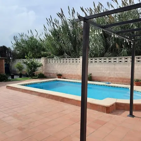 Flat With Heated Pool Near Gandie